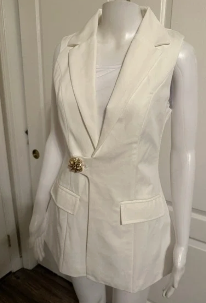 Lizette Collection White Sleeveless Blazer Vest Gold Flower Button