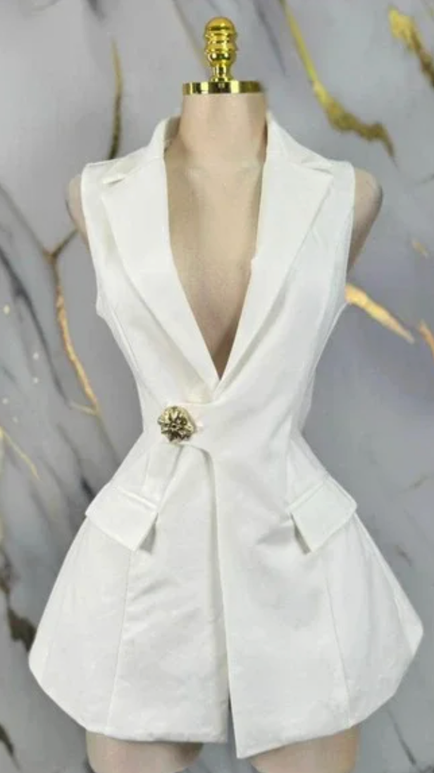 Lizette Collection White Sleeveless Blazer Vest Gold Flower Button